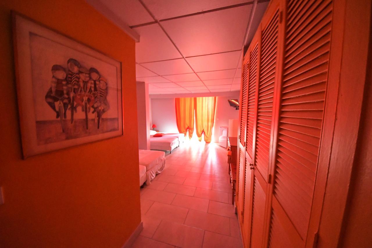 Hotel-Restaurant La Dunette 圣安娜 外观 照片